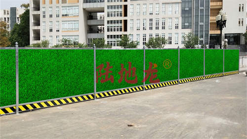 学校周边的施工围挡除了安全还需要考虑什么(图1)